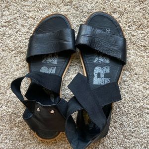 Sorel Ella II Black Sandals